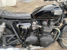 Carica l'immagine nel visualizzatore di Gallery, TRIUMPH BONNEVILLE T100 - 2006 - KM 76428