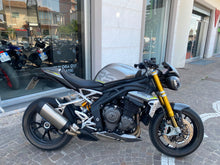Carica l'immagine nel visualizzatore di Gallery, TRIUMPH SPEED TRIPLE 1200 RS - 2021 - KM 23748