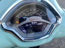 Carica l&#39;immagine nel visualizzatore di Gallery, VESPA 300 GTS - 2023 - KM 22064