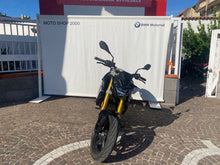 Carica l'immagine nel visualizzatore di Gallery, BMW G 310 R - 2024 - KM 13958
