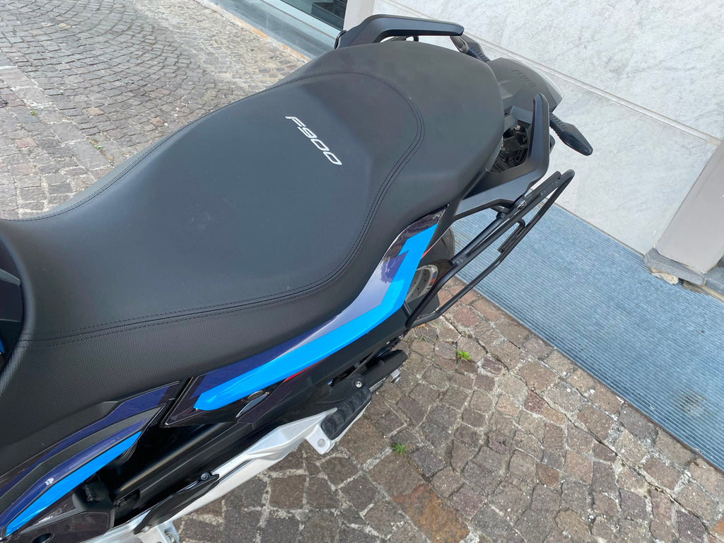 BMW F 900 R - 2023 - KM 11488