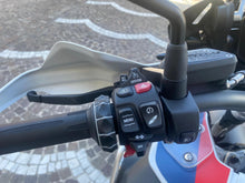 Carica l&#39;immagine nel visualizzatore di Gallery, BMW R 1250 GS ADVENTURE - 2023 - KM 7212