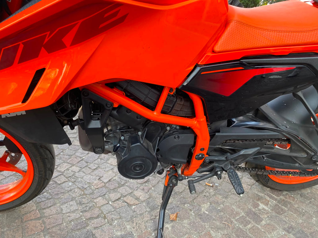KTM 390 DUKE - 2025 - KM 9869