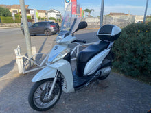 Carica l'immagine nel visualizzatore di Gallery, HONDA SH 300 i - 2011 - KM 35520
