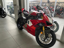 Carica l'immagine nel visualizzatore di Gallery, DUCATI PANIGALE V4 R - 2024 - KM 11408