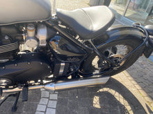 Carica l'immagine nel visualizzatore di Gallery, TRIUMPH BONNEVILLE BOBBER 1200 - 2025 - KM 2133