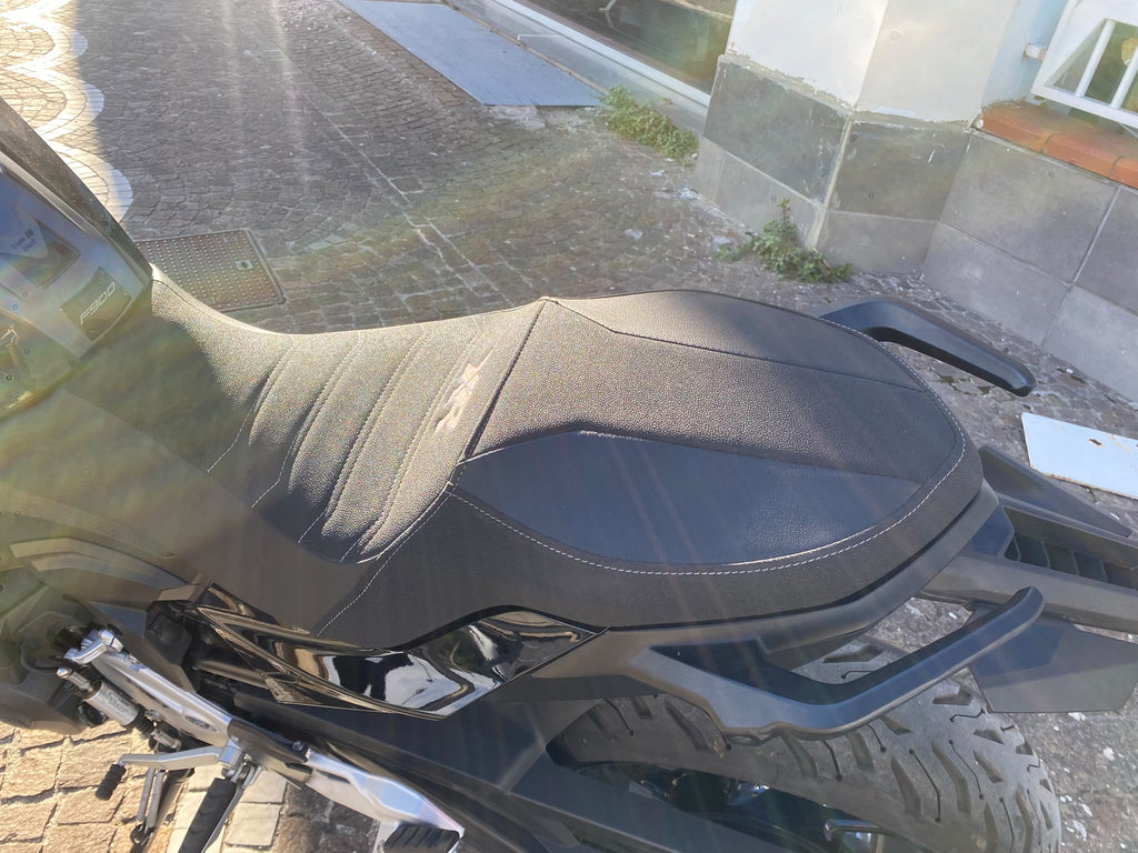 BMW F 900 XR - 2025 - KM 9388