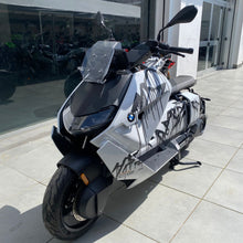 Carica l'immagine nel visualizzatore di Gallery, BMW CE 04 - 2022 - KM 3840
