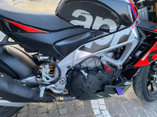 Carica l'immagine nel visualizzatore di Gallery, APRILIA TUONO V4 FACTORY - 2023 - KM 17203