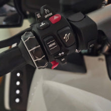 Carica l&#39;immagine nel visualizzatore di Gallery, BMW R 1250 RT - 2024 - KM 22552