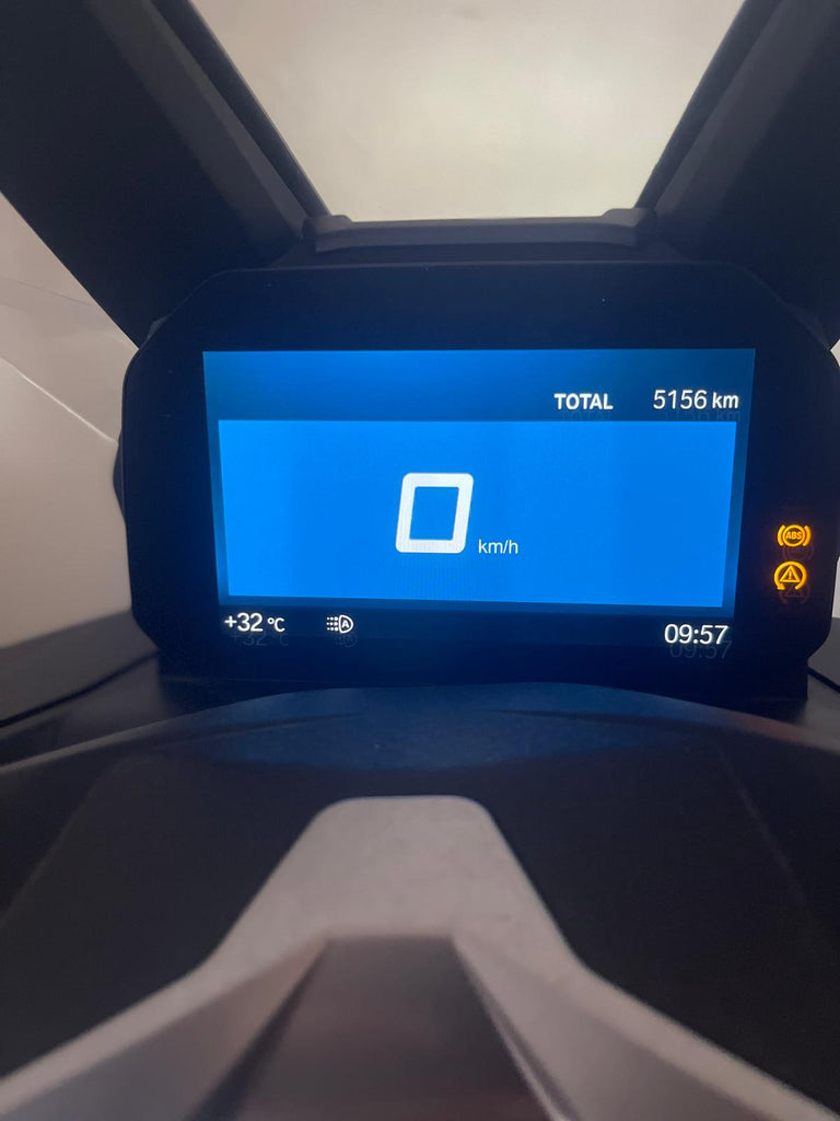 BMW C 400X - ANNO 2024 - KM 5156
