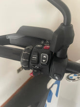 Carica l&#39;immagine nel visualizzatore di Gallery, BMW R 1300 GS ASA - ANNO 2024 - KM 6826