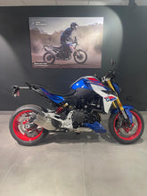 Carica l&#39;immagine nel visualizzatore di Gallery, BMW F 900 R