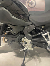 Carica l&#39;immagine nel visualizzatore di Gallery, BMW F 800 GS