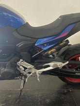Carica l&#39;immagine nel visualizzatore di Gallery, BMW F 900 R - ANNO 2025 - KM 2355