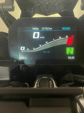 Carica l&#39;immagine nel visualizzatore di Gallery, BMW F 900 XR - anno 2022 - km 25782