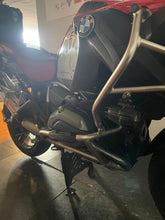 Carica l&#39;immagine nel visualizzatore di Gallery, BMW R 1200 GS ADV - ANNO 2017 - KM 68186
