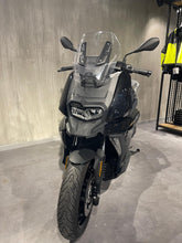 Carica l'immagine nel visualizzatore di Gallery, Bmw C 400 X - anno 2024 - km 4658