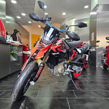 Carica l'immagine nel visualizzatore di Gallery, Ducati Hypermotard 698 mono MY 26