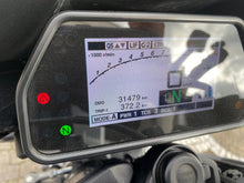 Carica l'immagine nel visualizzatore di Gallery, YAMAHA MT 10 - 2023 - KM 31479