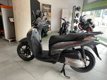Carica l'immagine nel visualizzatore di Gallery, HONDA SH 300 - 2008 - KM 66426