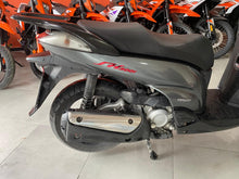 Carica l'immagine nel visualizzatore di Gallery, HONDA SH 300 - 2008 - KM 66426