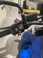 Carica l'immagine nel visualizzatore di Gallery, BMW R 1300 R - ANNO 2025
