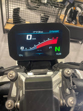 Carica l'immagine nel visualizzatore di Gallery, BMW R 1300 R - ANNO 2025