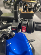 Carica l'immagine nel visualizzatore di Gallery, BMW R 1300 R - ANNO 2025