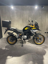 Carica l'immagine nel visualizzatore di Gallery, F 850 GS Edition 40 Years - ANNO 2021