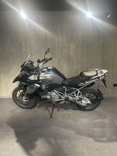 Carica l'immagine nel visualizzatore di Gallery, R 1200 GS - ANNO 2016 - KM 54921
