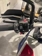 Carica l'immagine nel visualizzatore di Gallery, F 900 GS - 04/2025 - KM 382