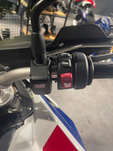 Carica l'immagine nel visualizzatore di Gallery, F 900 GS - 04/2025 - KM 382