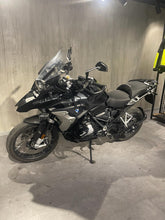 Carica l'immagine nel visualizzatore di Gallery, R 1250 GS Ultimate 100 th - anno 2023 - km 24157