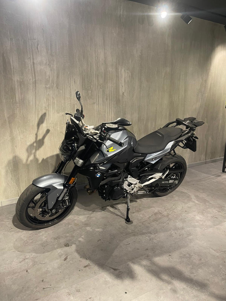 F 900 R - ANNO 2023 - KM 9885