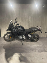 Carica l'immagine nel visualizzatore di Gallery, F 850 GS- ANNO 2023 - KM 9042