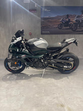 Carica l'immagine nel visualizzatore di Gallery, M 1000 RR Limited Edition Isle of Man TT