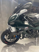 Carica l'immagine nel visualizzatore di Gallery, M 1000 RR Limited Edition Isle of Man TT