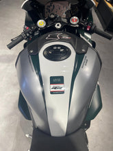 Carica l'immagine nel visualizzatore di Gallery, M 1000 RR Limited Edition Isle of Man TT
