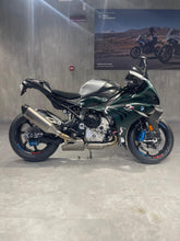 Carica l'immagine nel visualizzatore di Gallery, M 1000 RR Limited Edition Isle of Man TT