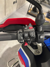 Carica l'immagine nel visualizzatore di Gallery, R 1300 GS ADV - ANNO 2024 - KM 23860