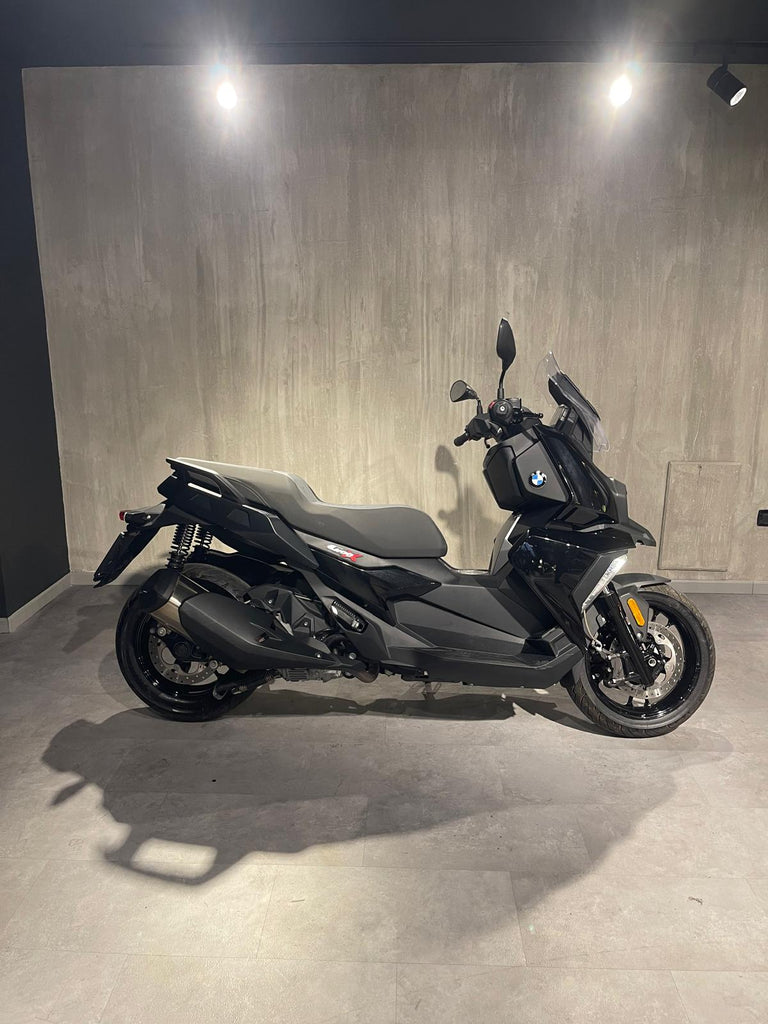 C 400X - ANNO 2023 - KM 1270