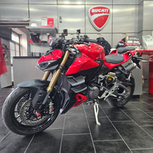 Carica l'immagine nel visualizzatore di Gallery, DUCATI STREETFIGHTER V2 35kW - 2025 - KM 8017