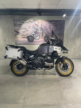 Carica l'immagine nel visualizzatore di Gallery, R 1300 GS ADV - ANNO 2026 - KM 7065