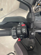 Carica l'immagine nel visualizzatore di Gallery, R 1300 GS ADV - ANNO 2026 - KM 7065