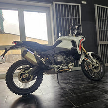 Carica l'immagine nel visualizzatore di Gallery, DUCATI DESERT X - MY 2026