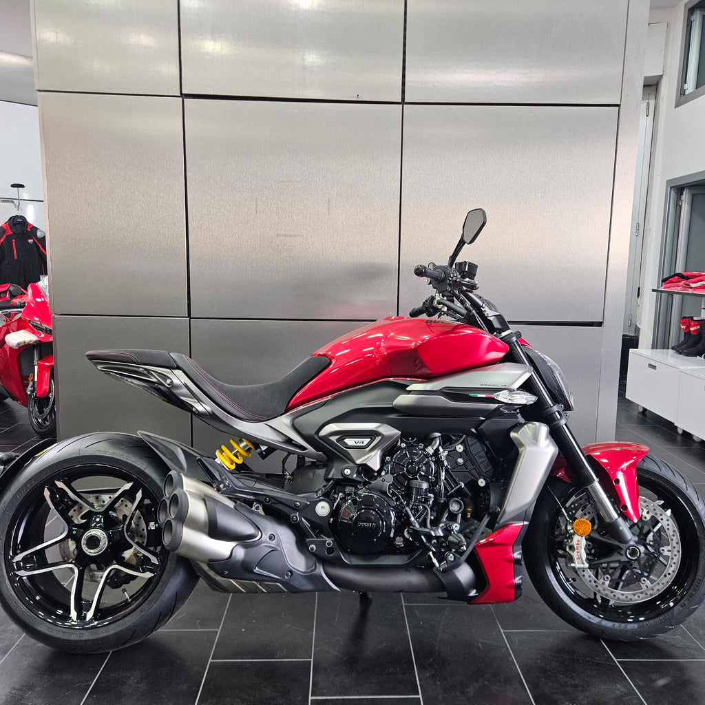 DUCATI XDIAVEL V4 - 2026 - KM 0