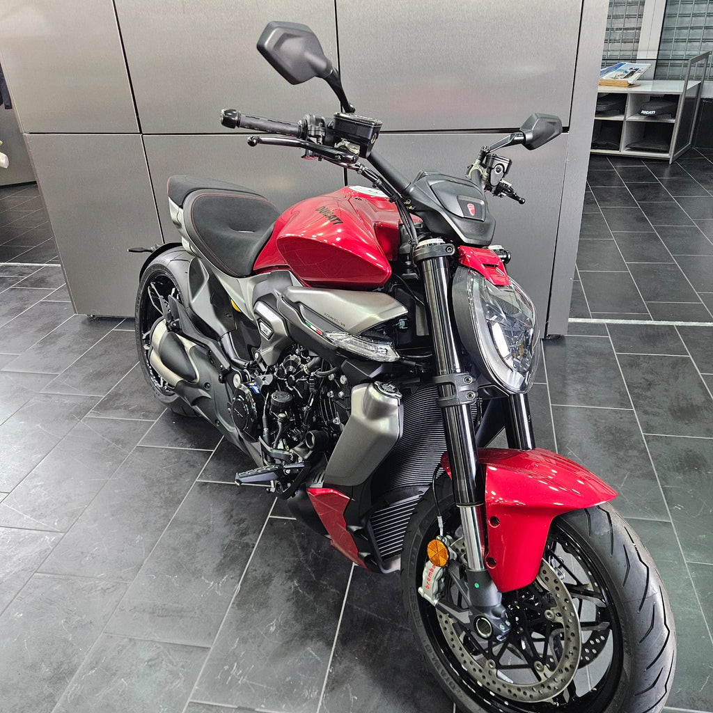 DUCATI XDIAVEL V4 - 2026 - KM 0
