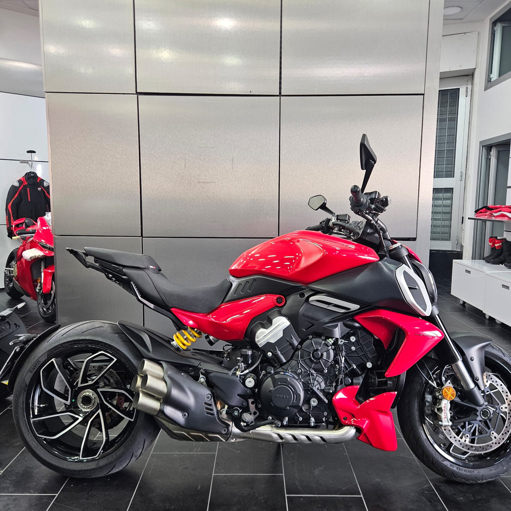 DUCATI DIAVEL V4 - 2026 - KM 898
