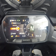 Carica l'immagine nel visualizzatore di Gallery, Ducati Multistrada V2S - 2026 - KM 663